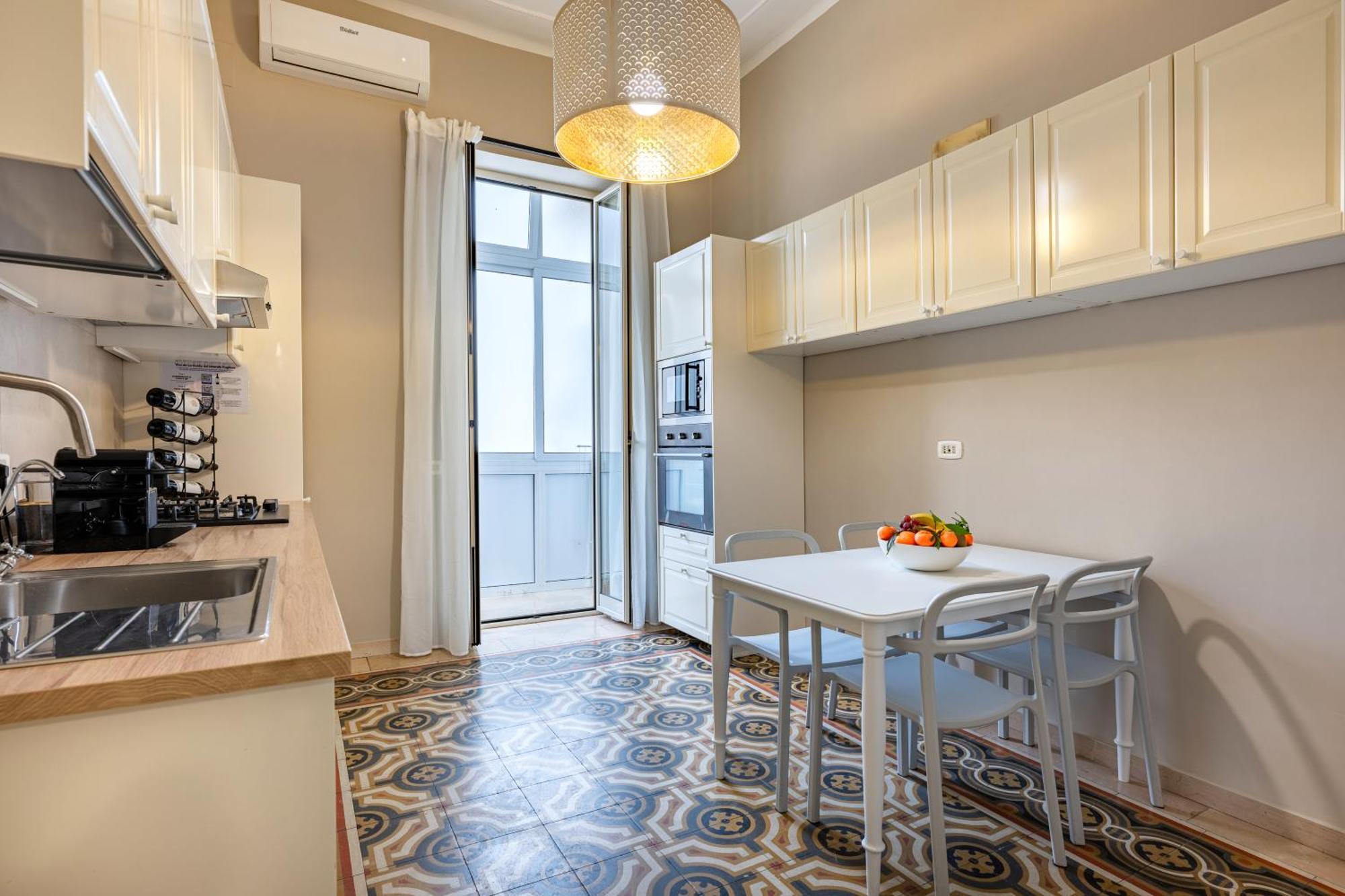 100Mq Maison Paradise - Central & Elegant Apt Барі Екстер'єр фото